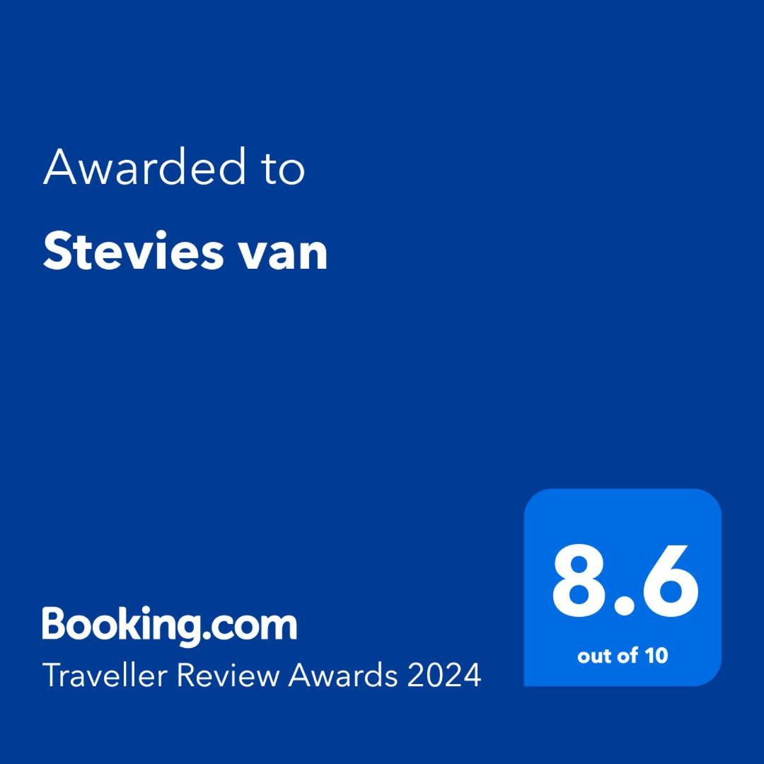 Stevies Van Tunstall  Buitenkant foto